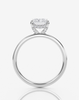 Celeste Solitär Hidden Halo Radiant förlovningsring i 18K vitt guld, vy uppifrån med hidden halo