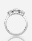 Marceline Trestensring i 18K vitt guld, sidovy med tre rundslipade diamanter