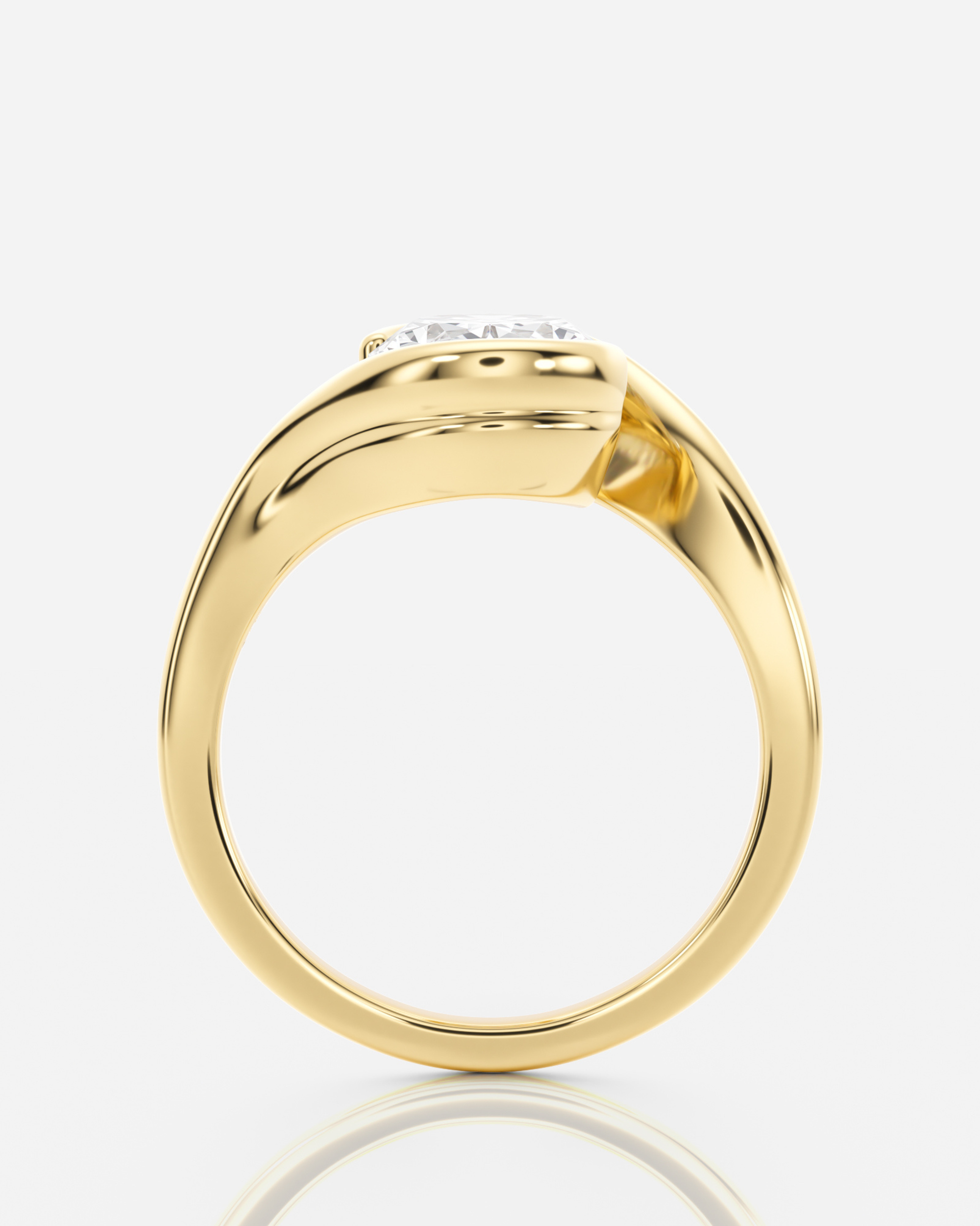 Nala Solitär Oval förlovningsring i 18K guld, sidovy med skulptural S-kurva och oval diamant