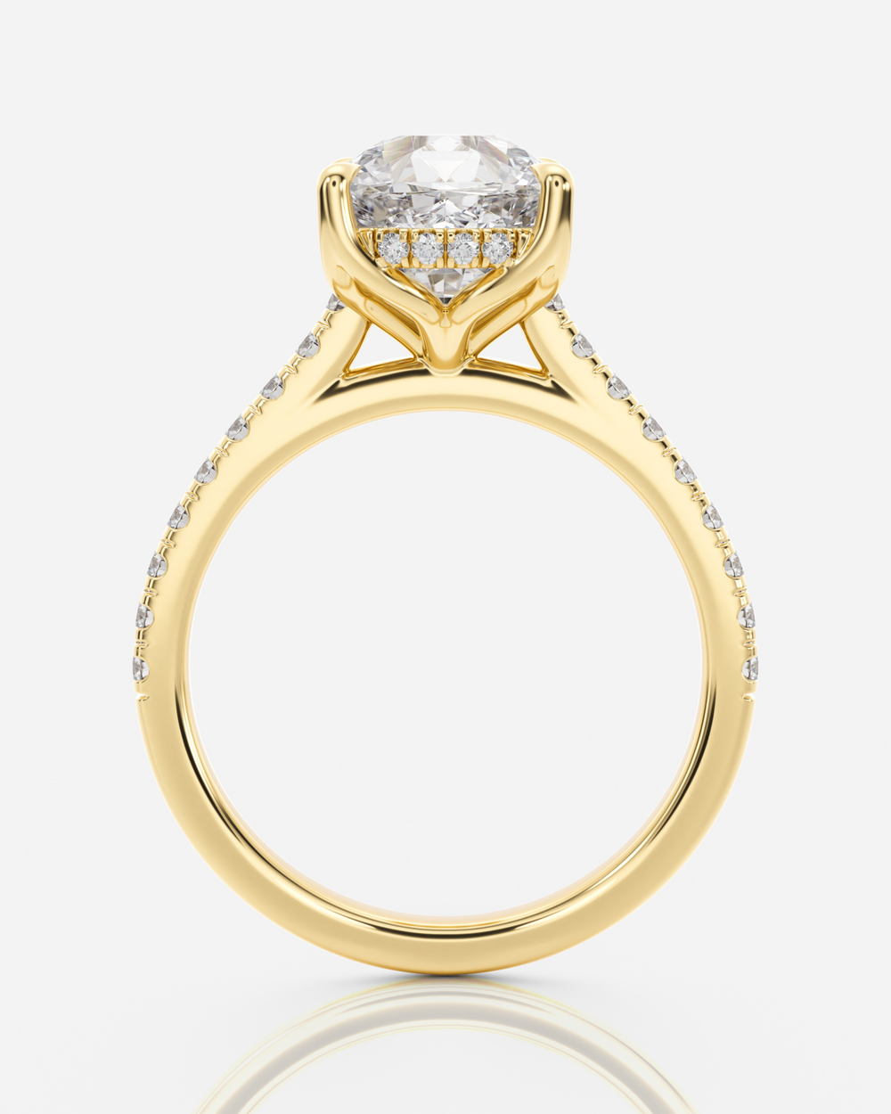 Anastasia Sidostenar & Hidden Halo förlovningsring i 18K guld, vy uppifrån med cushionslipad diamant och sidostenar