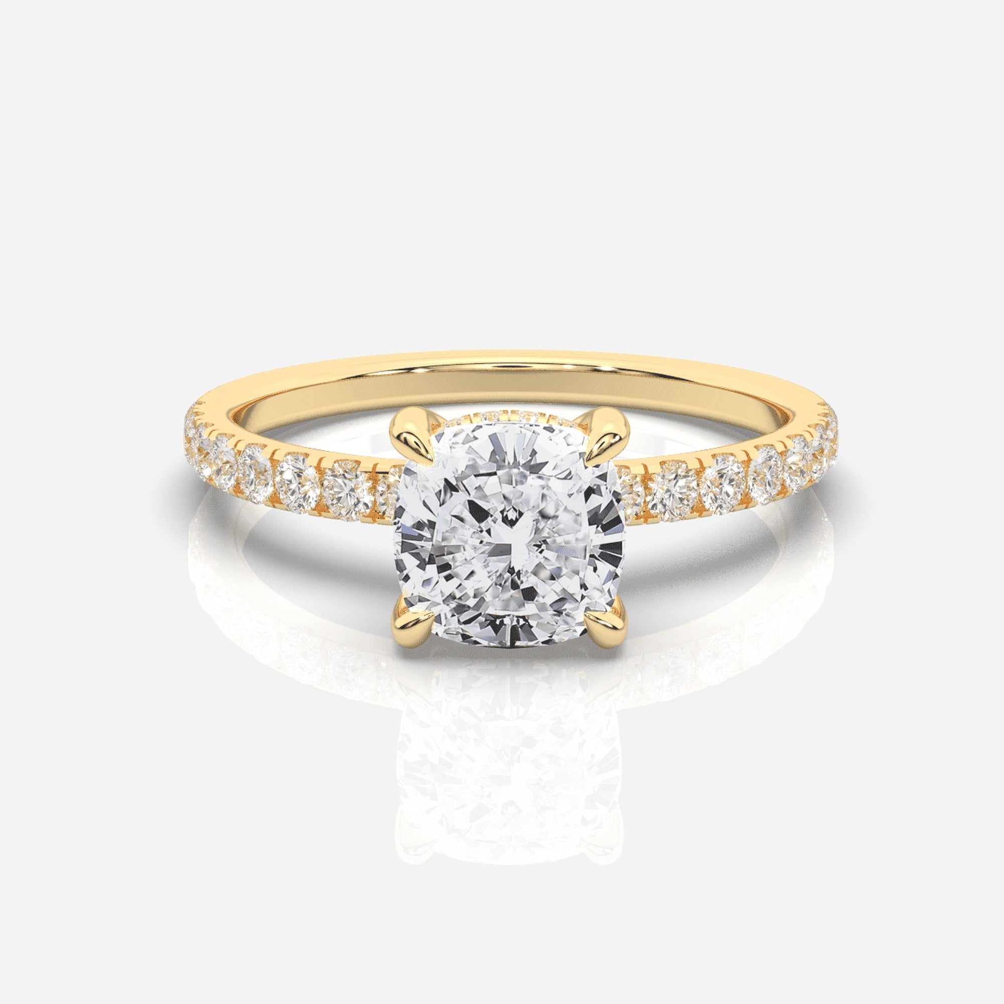 Diamant förlovningsring 18K guld – Isabella Hidden Halo & Sidostenar Kudde | Ophira & Co