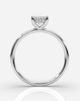 Förlovningsring dam 18K vitt guld framifrån – Isabella Hidden Halo Oval | Ophira & Co