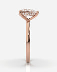 Förlovningsring roséguld från sidan – Isabella Hidden Halo Päron | Ophira & Co