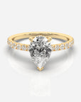 Päron förlovningsring 18K guld – Isabella Hidden Halo & Sidostenar | Ophira & Co